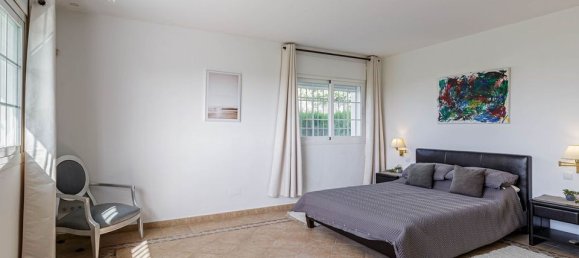 5 bedrooms Villa in El Paraiso, Spain No. 186109 5