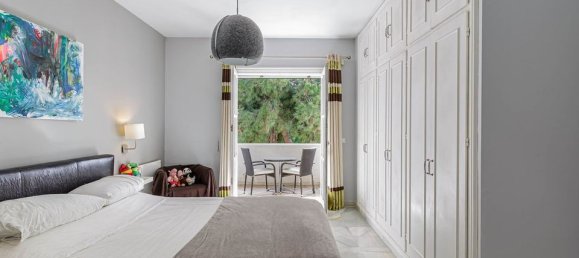 5 bedrooms Villa in El Paraiso, Spain No. 186109 9