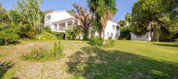 5 bedrooms Villa in El Paraiso, Spain No. 186109 3