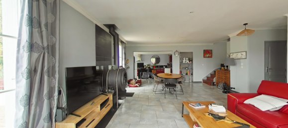 Дом с 5 спальнями в Нёйе-ле-Льер, Франция № 62721 4