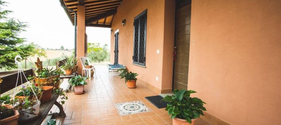 6 rooms Villa in Tarquinia, Italy No. 73242 5