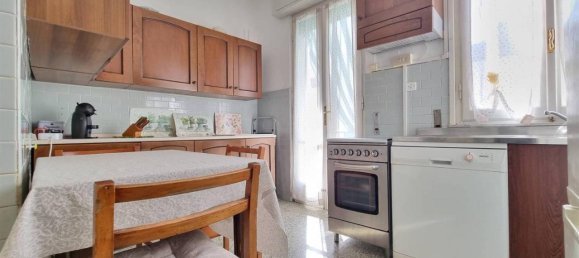 7 rooms Apartment in Camaiore, Italy No. 27600 6
