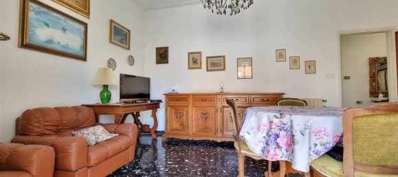 7 rooms Apartment in Camaiore, Italy No. 27600 3