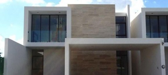 Casa de 4 dormitorios en Mérida, Mexico No. 32878 2