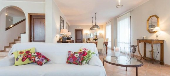 4 Schlafzimmer Villa in Passignano sul Trasimeno, Italy, Nr. 55672 6