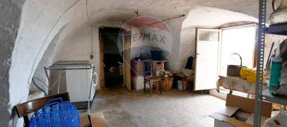 8 rooms House in Cisternino, Italy No. 37392 37