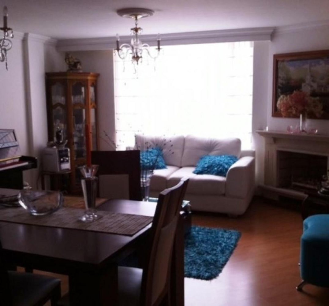 3 bedrooms House in Bogota, Colombia No. 11543