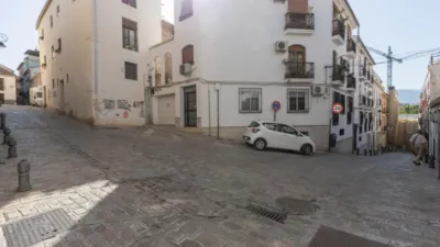 513m² Building in Granada, Spain No. 142690