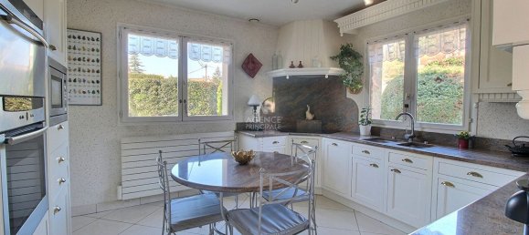 Casa de 4 dormitorios en Triel-sur-Seine, France No. 150086 2