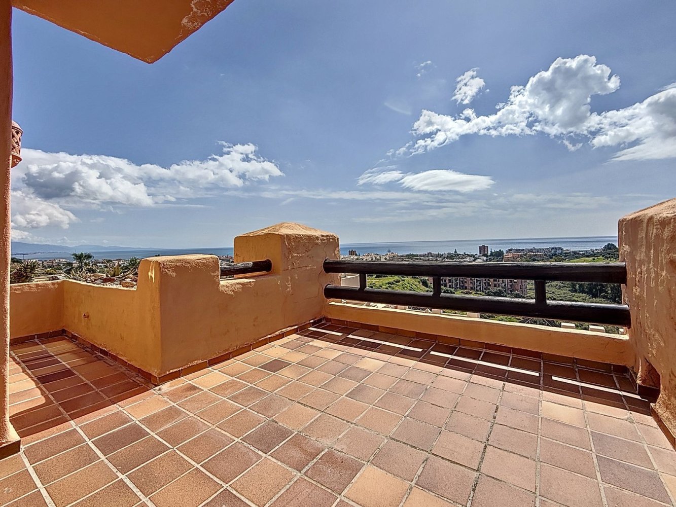 2 Schlafzimmer Penthouse in San Luis de Sabinillas, Spain, Nr. 148726