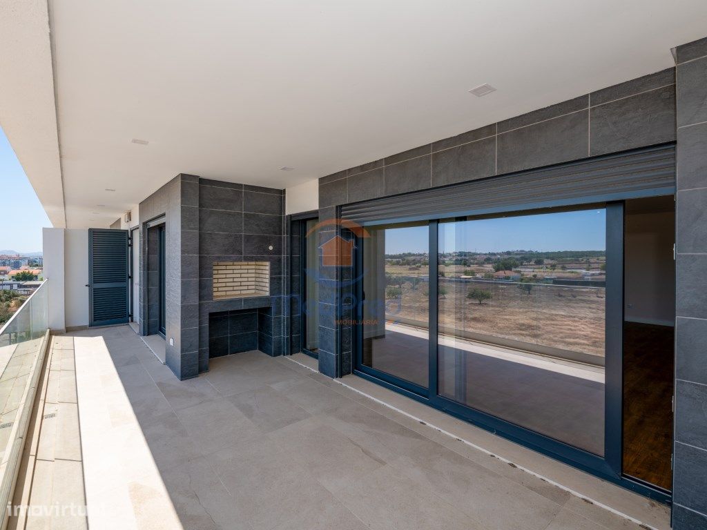 3 chambres Appartement à Montijo, Portugal No. 140577