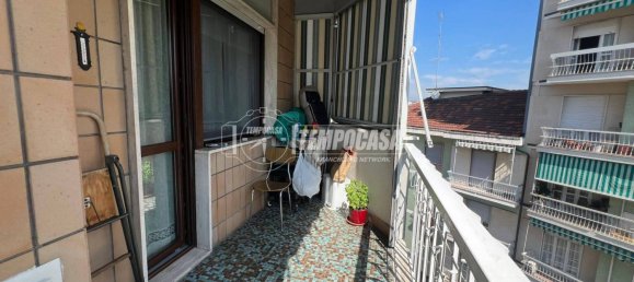 1 bedroom Apartment in Turin, Italy No. 296522 14