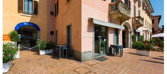 5 rooms Commercial property in Busto Arsizio, Italy No. 251713 2