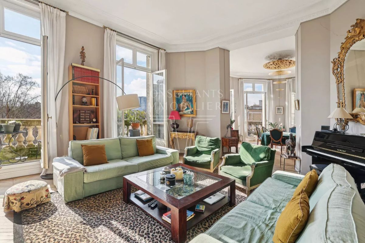 Apartamento de 5 dormitorios en Paris, France No. 351607