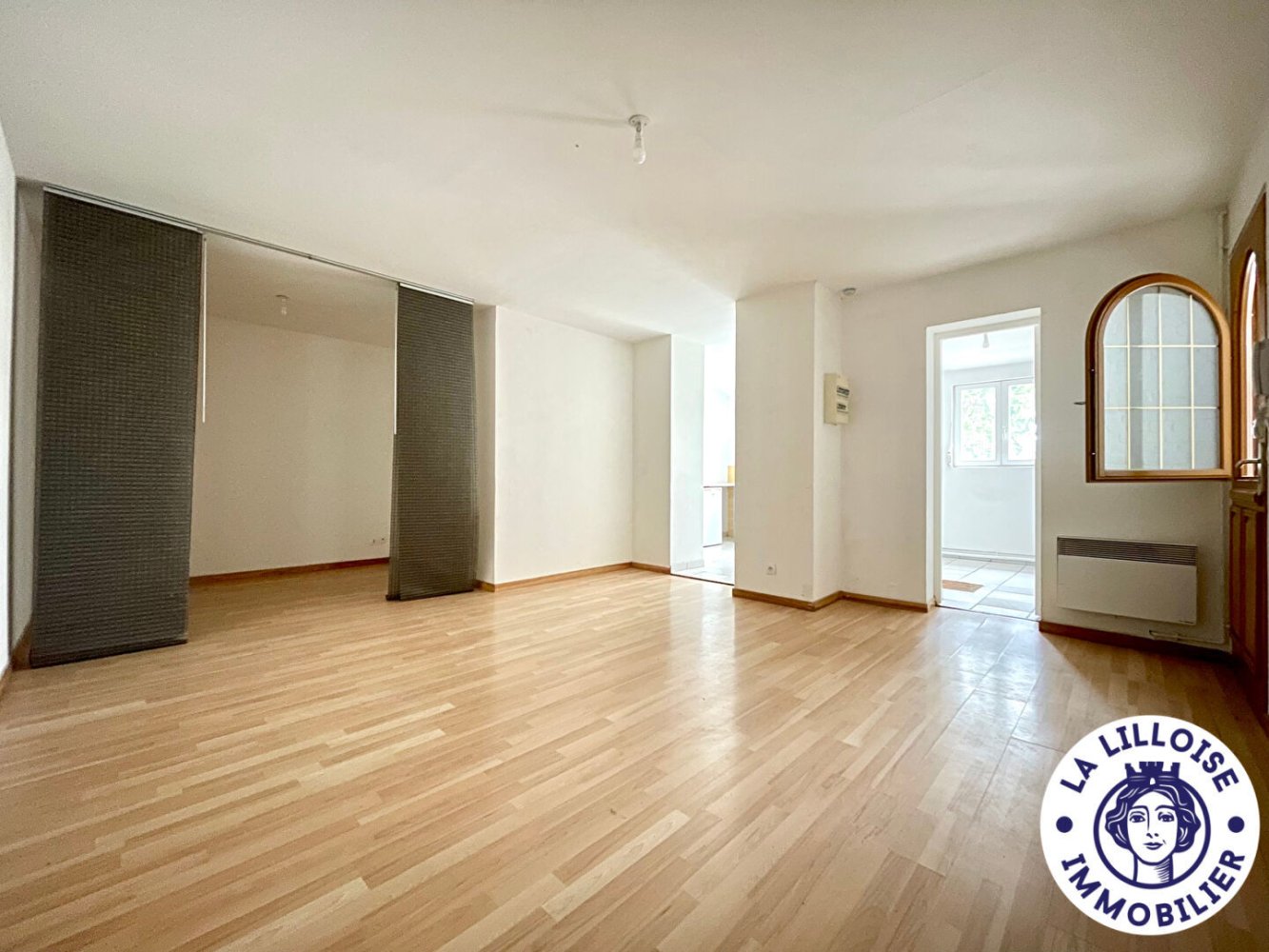 Edificio de 2 dormitorios en Wambrechies, France No. 88863