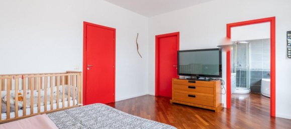 6 rooms Apartment in Cascina, Italy No. 71027 10
