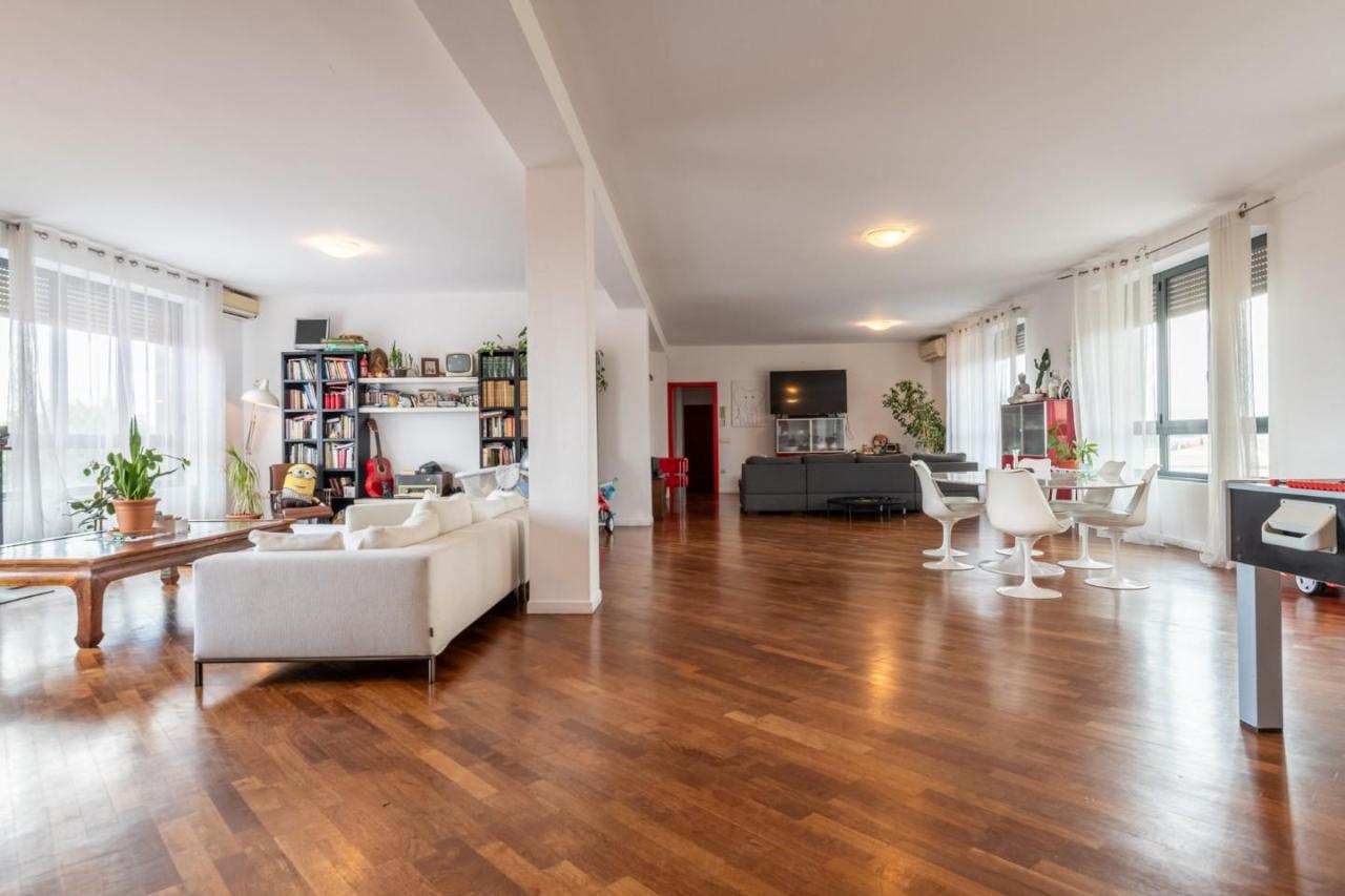 6 rooms Apartment in Cascina, Italy No. 71027