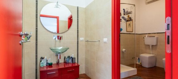 6 rooms Apartment in Cascina, Italy No. 71027 26