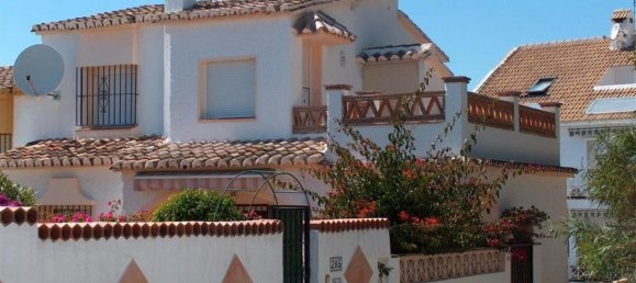 Villa de 4 dormitorios en Mijas, Spain No. 35713 2