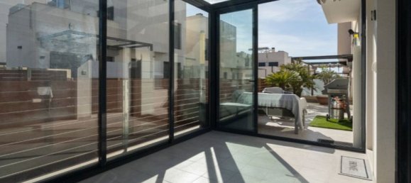 5 bedrooms Villa in Torrevieja, Spain No. 176579 8