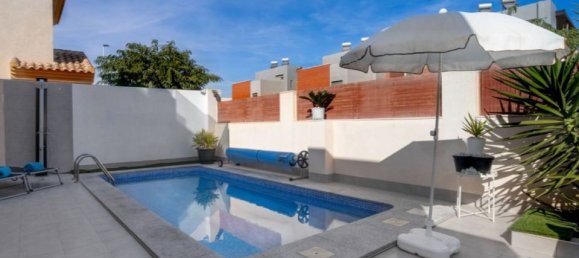 5 bedrooms Villa in Torrevieja, Spain No. 176579 3