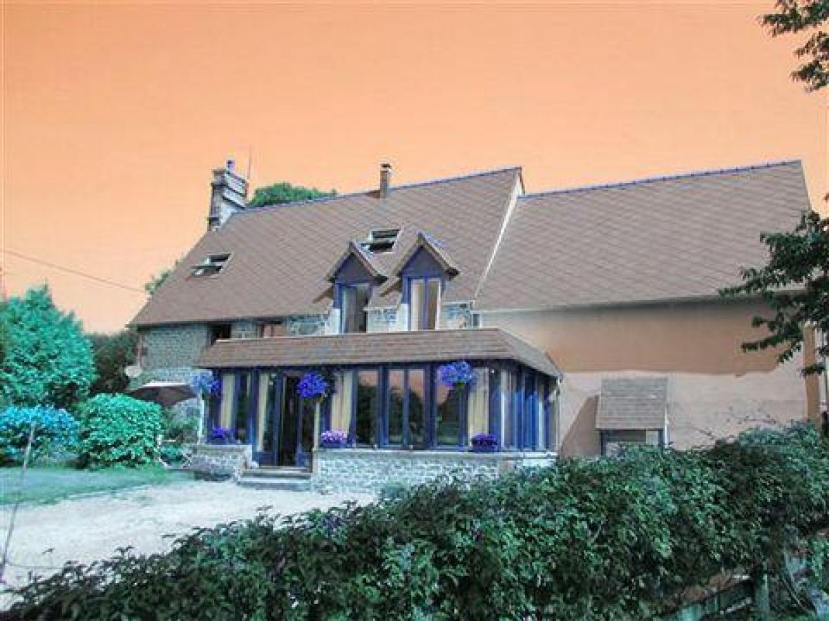 3 bedrooms Shop in Sourdeval, France No. 17211