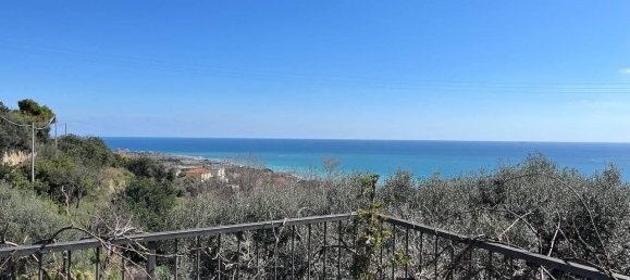 8غرفة فيلا في Alassio, Italy رقم 66083 34