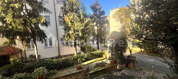 2 bedrooms Apartment in Rome, Italy No. 216948 5