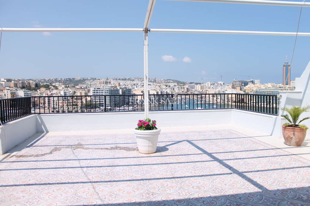 2 bedrooms Penthouse in Sliema, Malta No. 3158