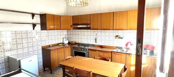 8 rooms House in Montecreto, Italy No. 147582 3