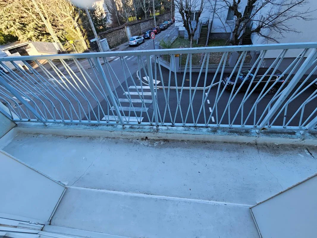 3 غرف نوم شقة في Saint-Etienne, France رقم 348245