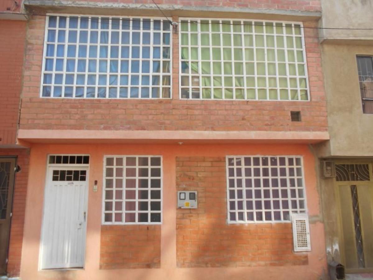 8 bedrooms House in Cundinamarca, Colombia No. 1157