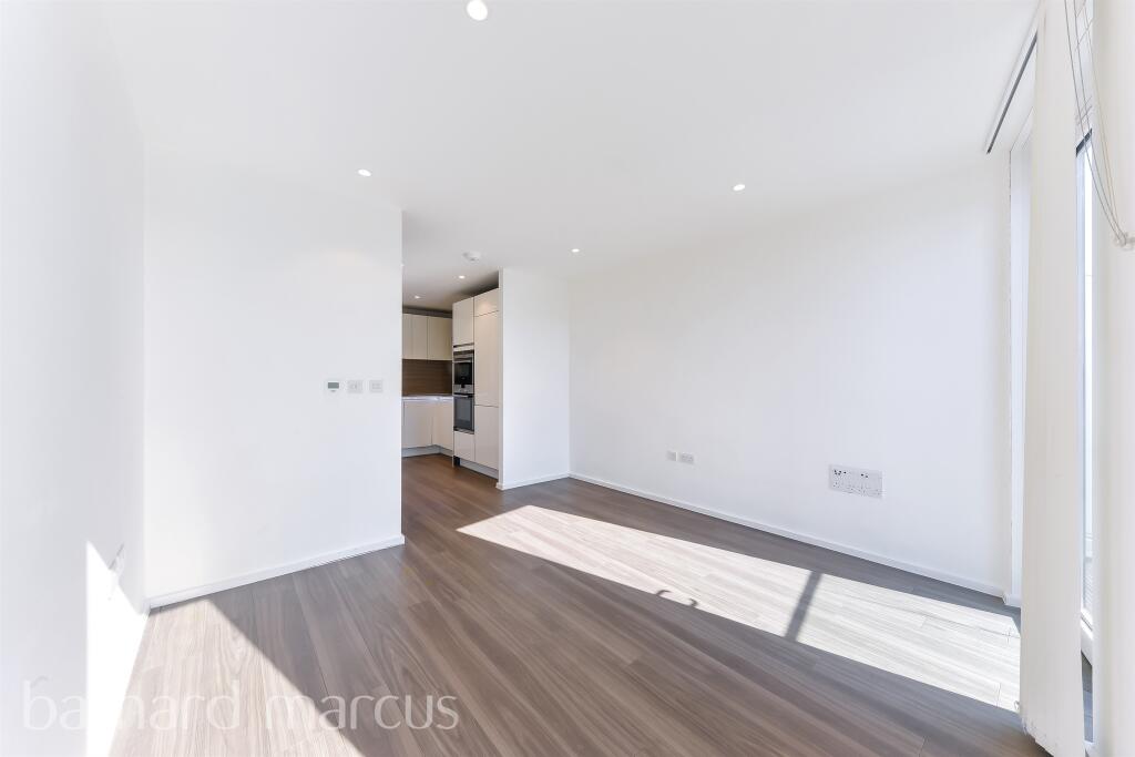 2 bedrooms Apartment in London, United Kingdom No. 9632