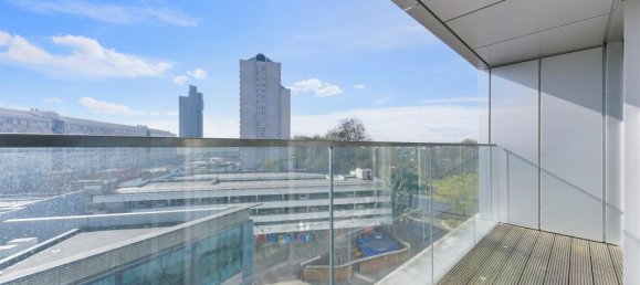 2 bedrooms Apartment in London, United Kingdom No. 9632 5