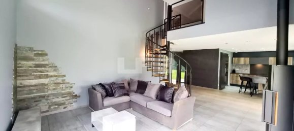 4 bedrooms Villa in Rumilly, France No. 206788 6