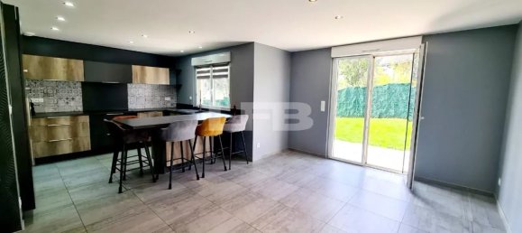 4 bedrooms Villa in Rumilly, France No. 206788 4