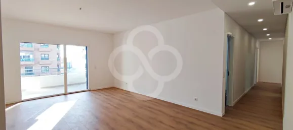 Квартира с 3 спальнями в Одивелаш, Португалия № 86448 22