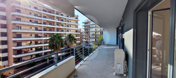 Квартира с 3 спальнями в Одивелаш, Португалия № 86448 17