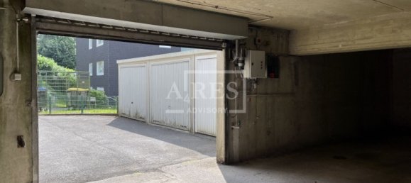 موقف سيارات في Remscheid, Germany رقم 72012 4