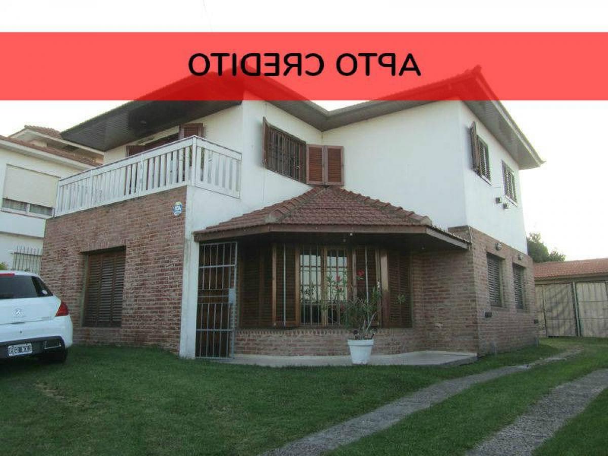2 bedrooms House in Mar del Plata, Argentina No. 73338