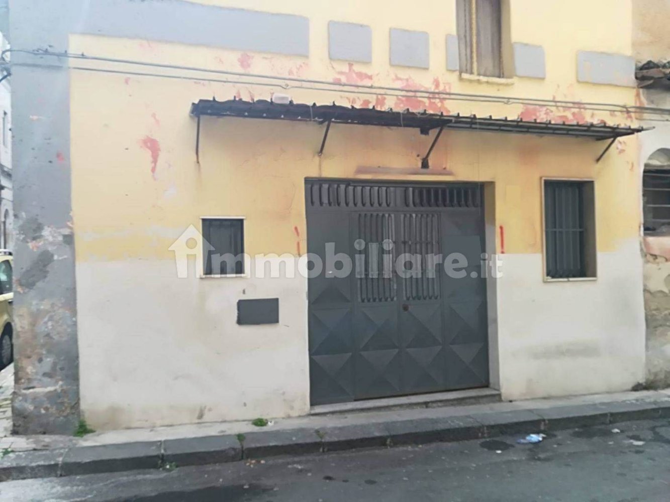 1 room Commercial property in Lentini, Italy No. 51800