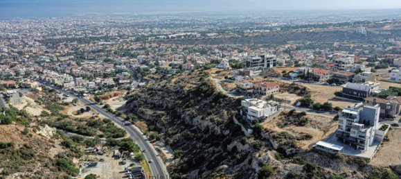 2 bedrooms Apartment in Limassol, Cyprus No. 22159 4