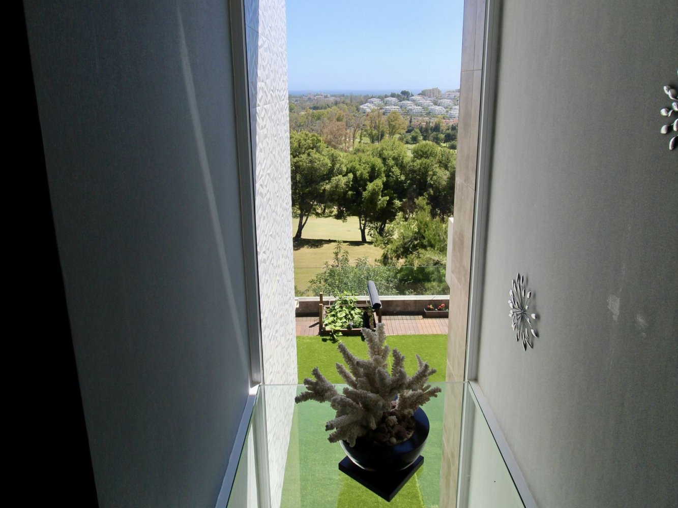 Вилла с 4 спальнями в Бенахавис, Испания № 42416