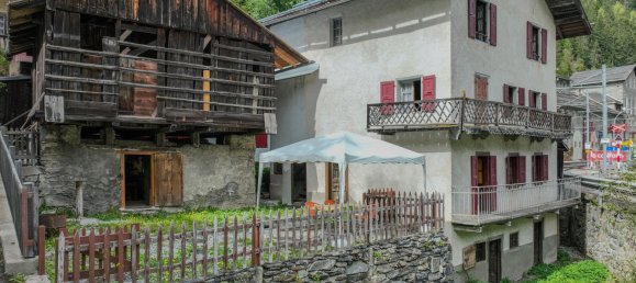 5 bedrooms House in Le Chatelard, Switzerland No. 205 19