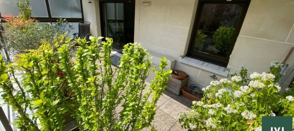 Квартира с 2 спальнями в Ангьен-ле-Бэн, Франция № 180517 4