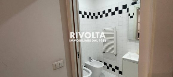 3 bedrooms Apartment in Rome, Italy No. 149062 11