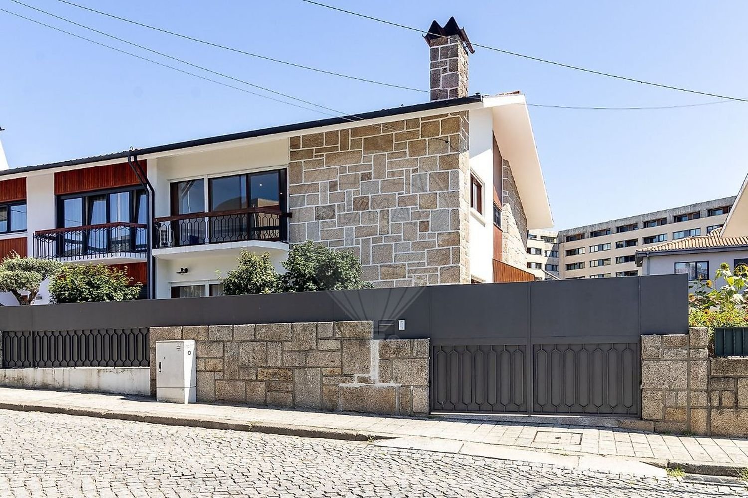 5 Schlafzimmer Haus in Sao Mamede de Infesta, Portugal, Nr. 20279