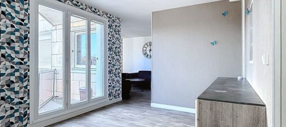 Apartamento de 4 habitaciónes en Reims, France No. 158210 4