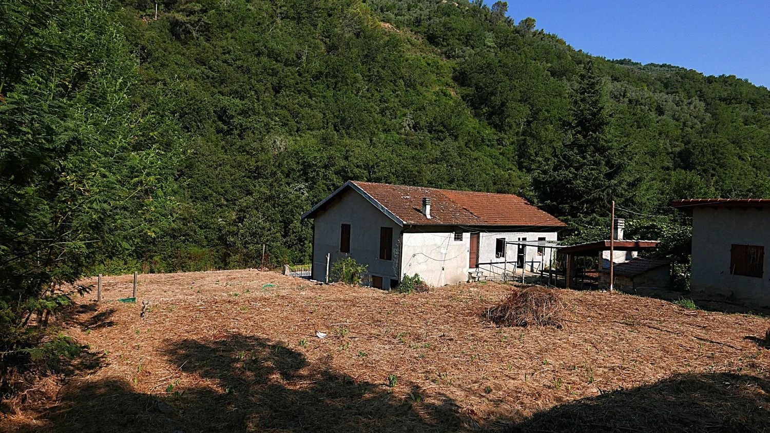 Casa de 2 habitaciónes en Apricale, Italy No. 302737