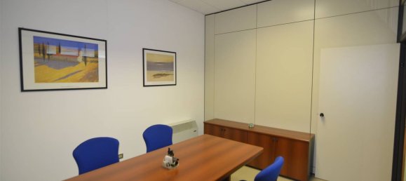  مكتب في Jesi, Italy 210متر مربع رقم 121643 6